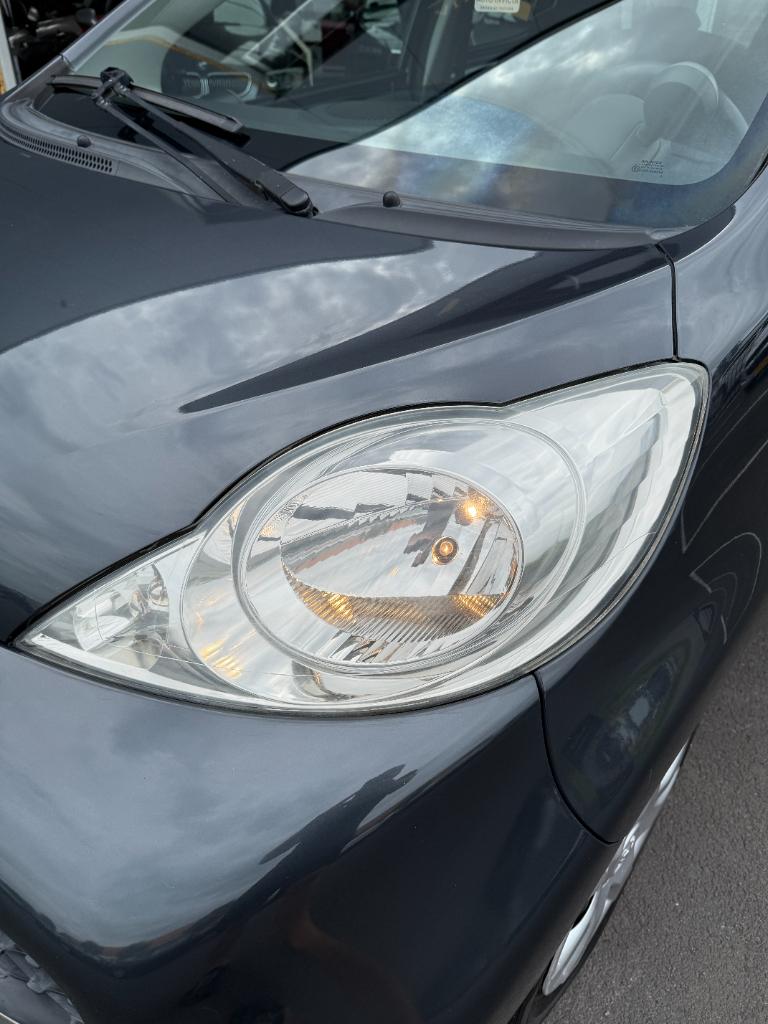 Peugeot 107 1.0-12v xs - 5drs - airco