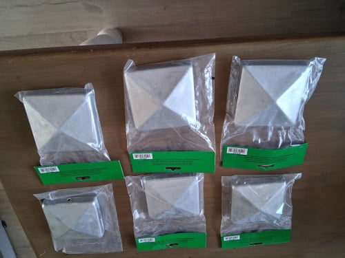 Te Koop: 6 nieuwe paalornamenten