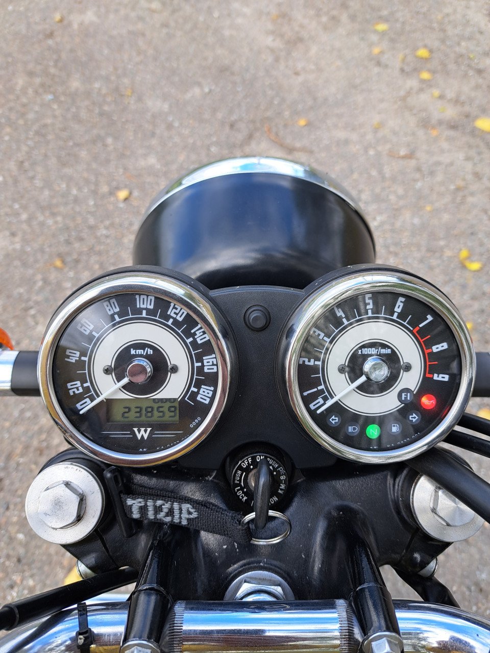 Kawasaki W800 2012