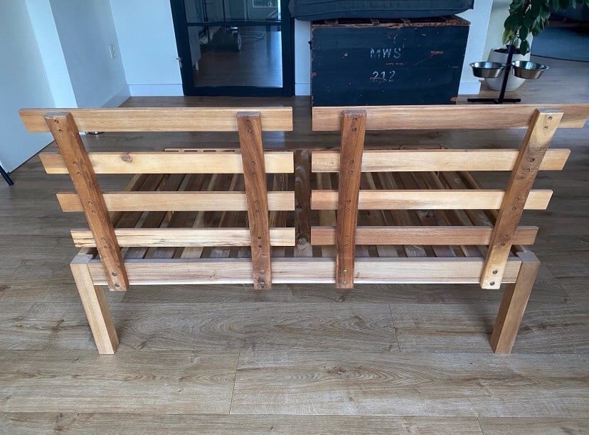 Tuinbankje te koop!