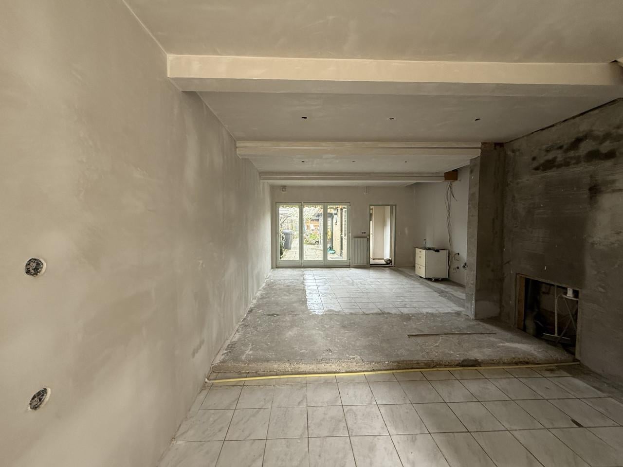 Stukadoorsbedrijf.Tel 0685004348