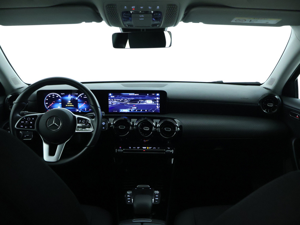Mercedes-Benz A-Klasse 180 business solution | trekhaak | cruise control | 