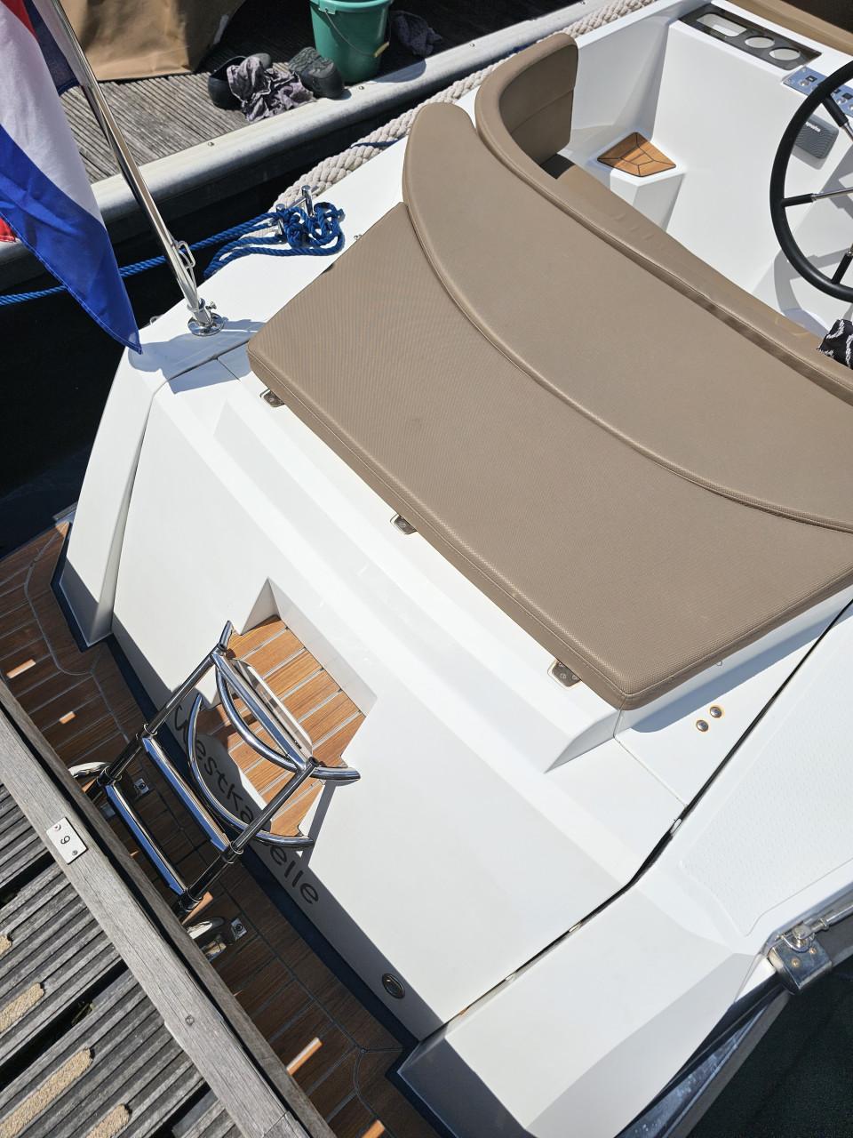 Sloep Corsiva Tender 595 uit 2020