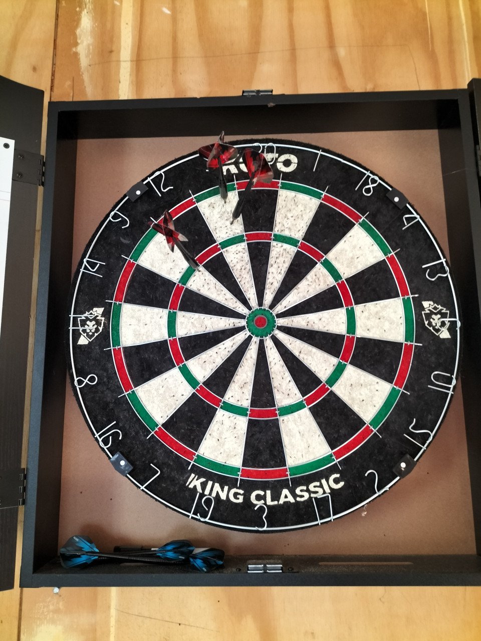 Dartbord zo goed als nieuw