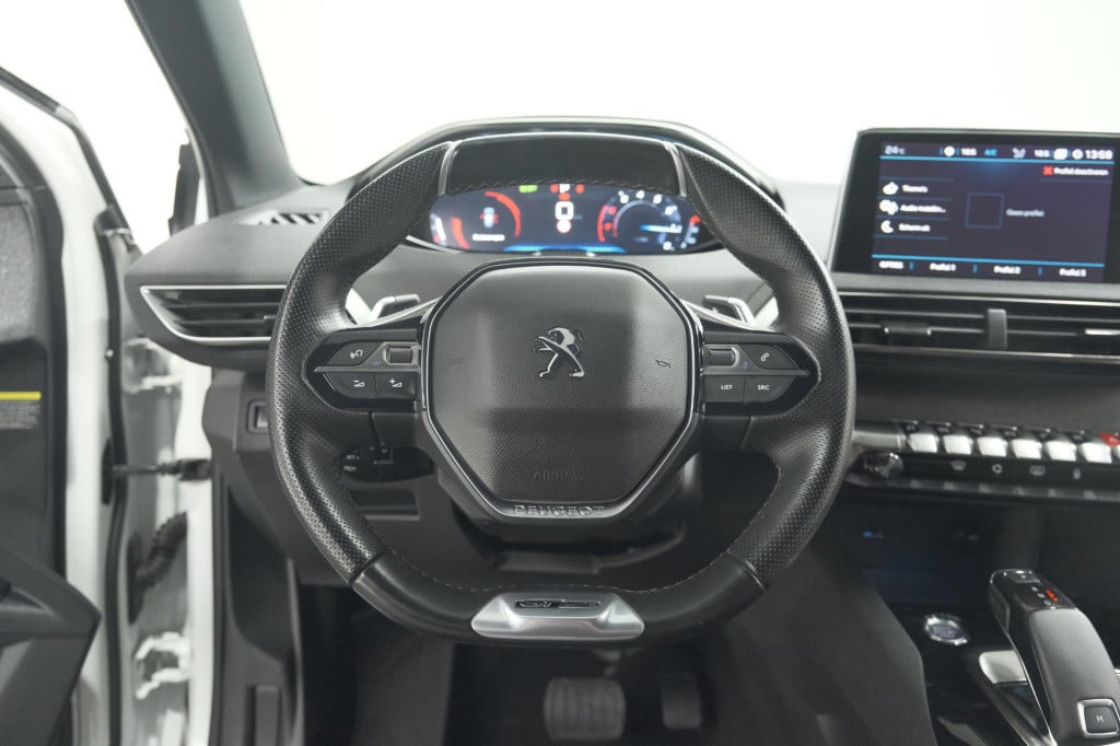 Peugeot 3008 puretech 130 gt-line | camera | dodehoekdetectie | navigatie |