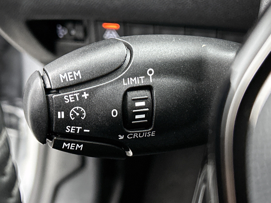 Peugeot 208 75 pk active | rijklaar | parkeersensoren | apple carplay |