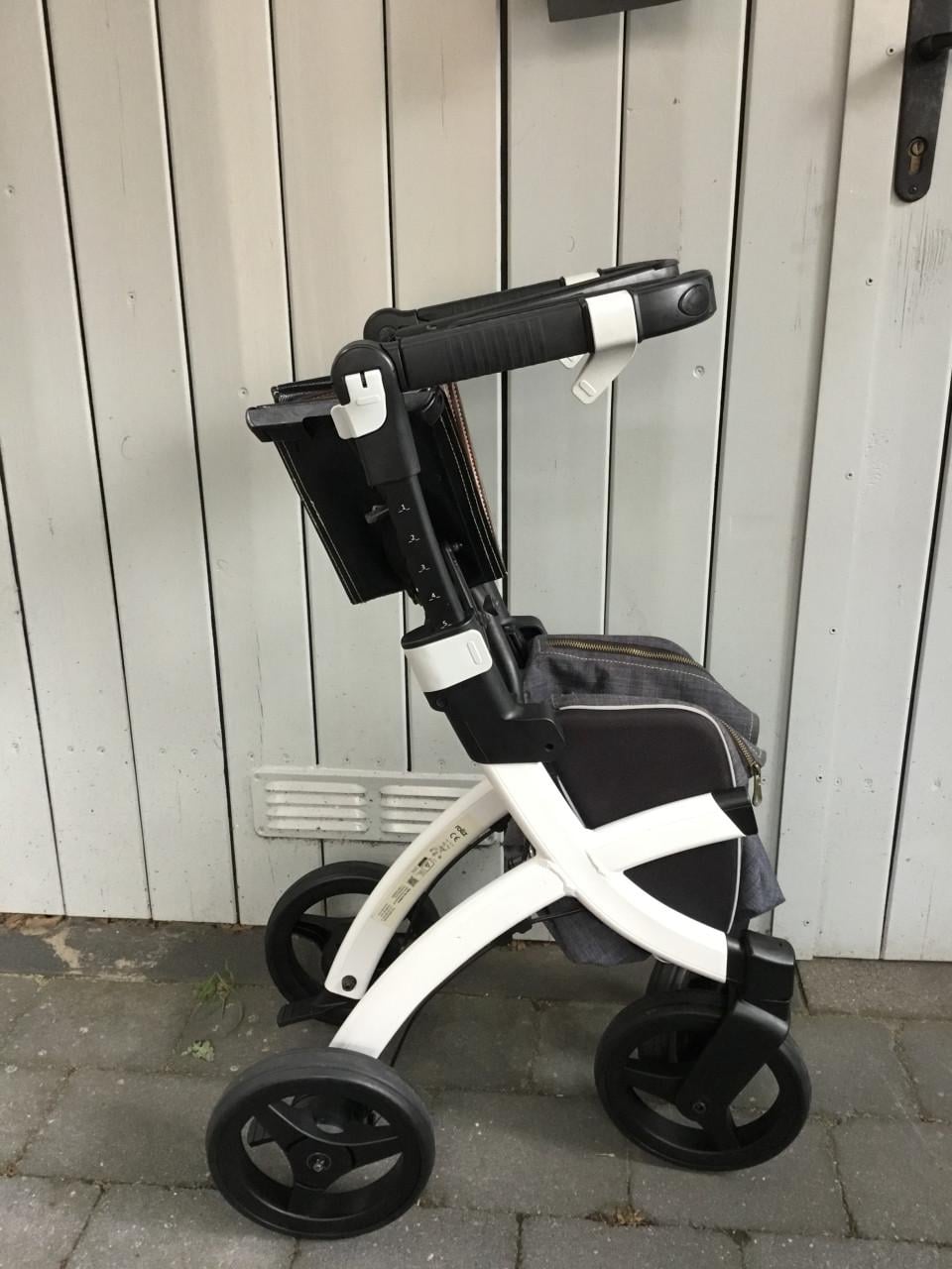 Rollator rolls flex