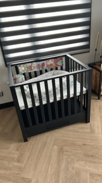 Mooie zwarte box met lade