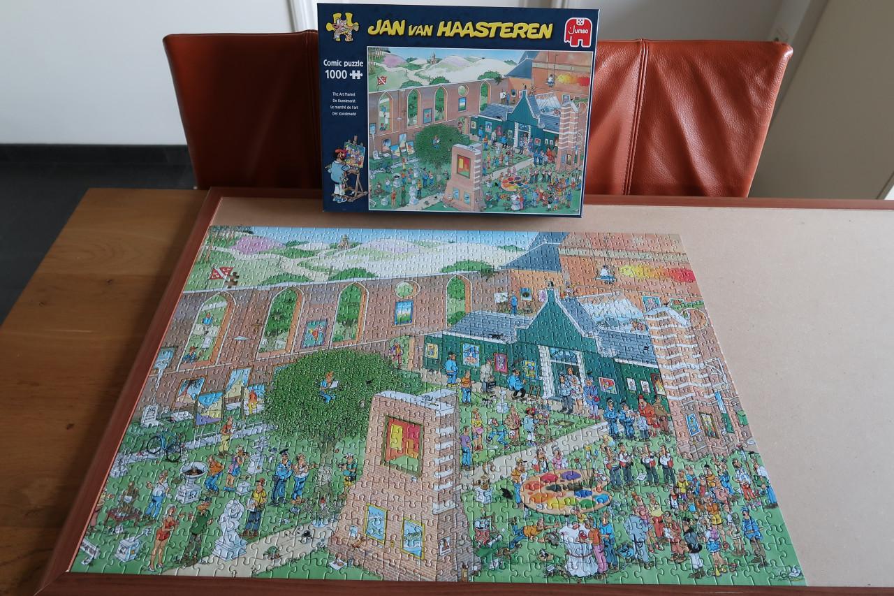 Jan van Haasteren puzzels 1000 stukjes "De bakkerij" en "De kunstmarkt"