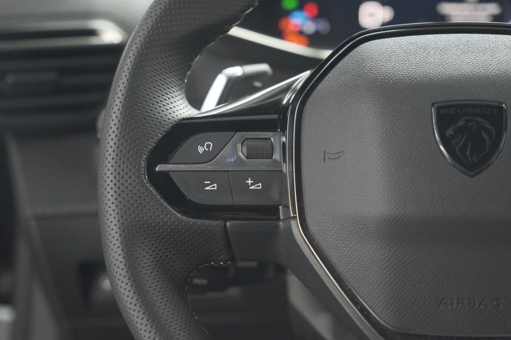 Peugeot 2008 puretech 130 eat8 gt | 360 camera | adaptieve cruise control |