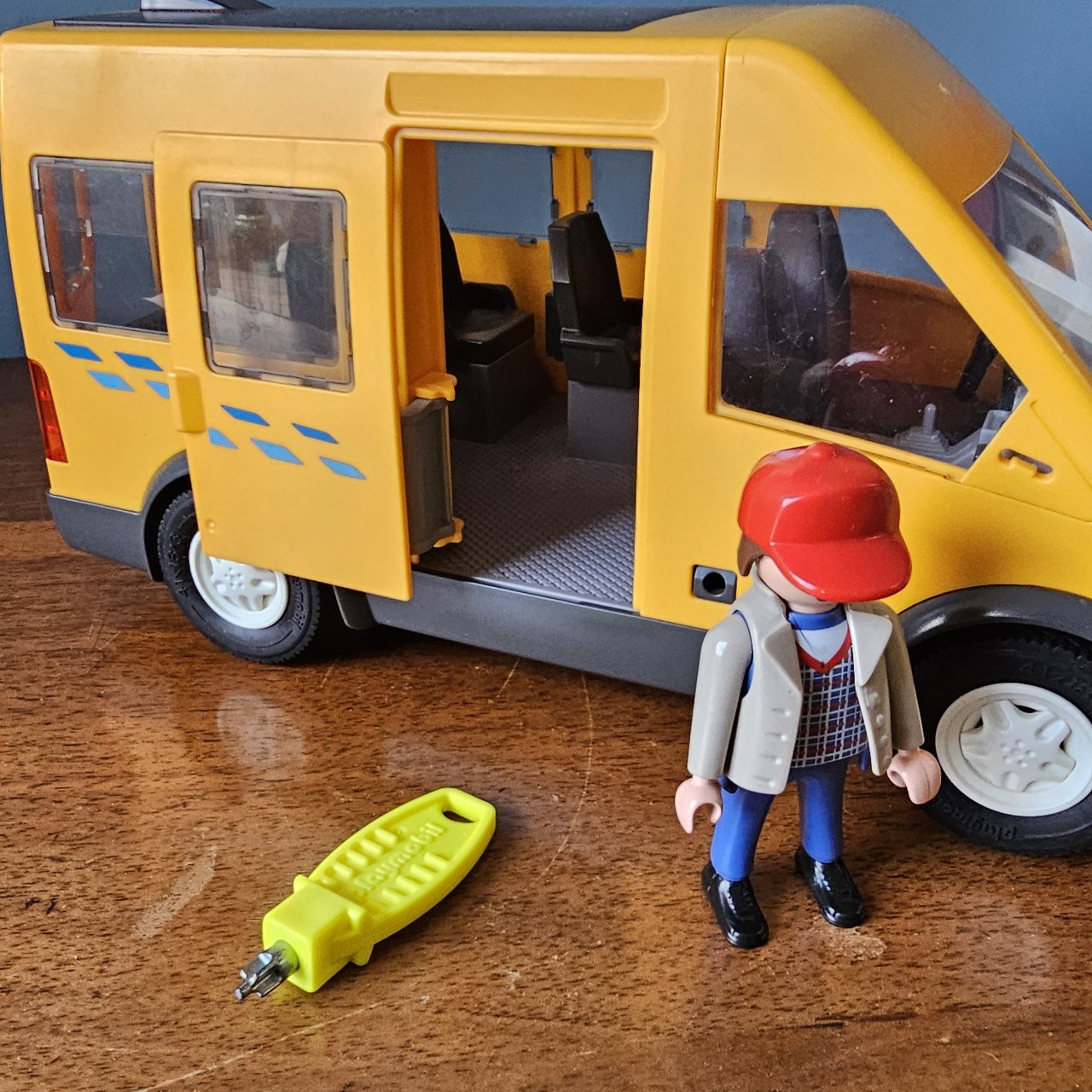 Playmobil schooltje en schoolbus