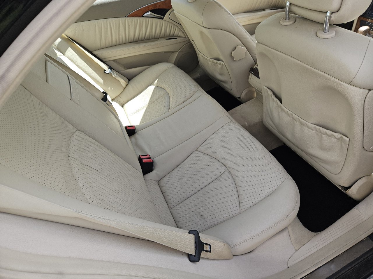 * MERCEDES E 320 BENZINE * NL AUTO * 225.831 KM N.A.P. *