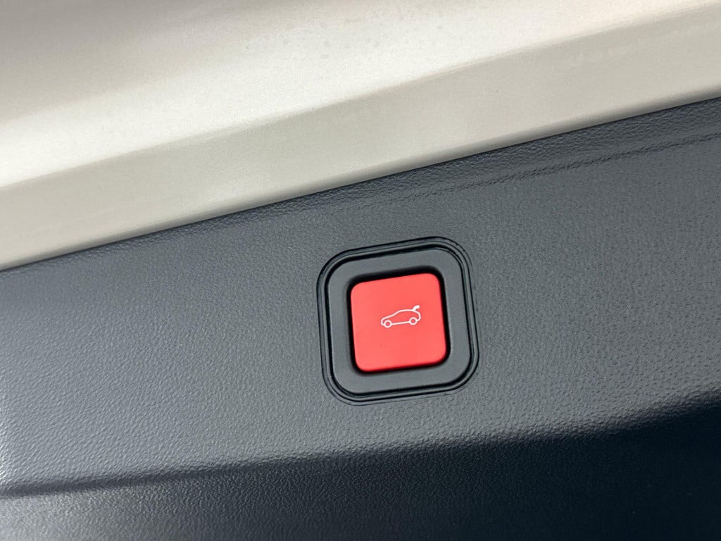 Jeep Avenger e-hybrid 1.2 summit | winterpack | camera | apple carplay&andr