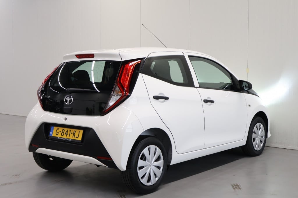 Toyota Aygo 1.0 vvt-i x