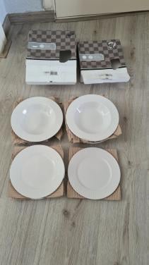 Nieuw in doos Set 4X diepe borden-4X onbijtborden