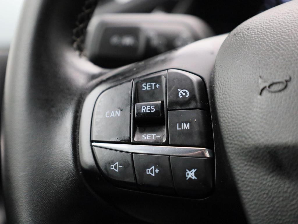 Ford Fiesta 1.0 ecoboost hybrid titanium