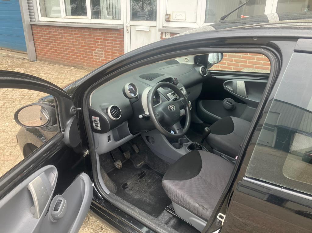 Toyota Aygo 1.0-12v sport airco