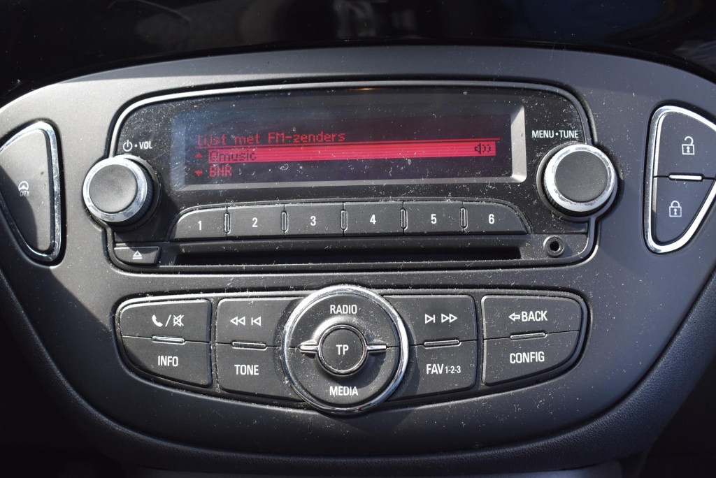 Opel Corsa 1.2 | trekhaak | lmv | bluetooth | airco