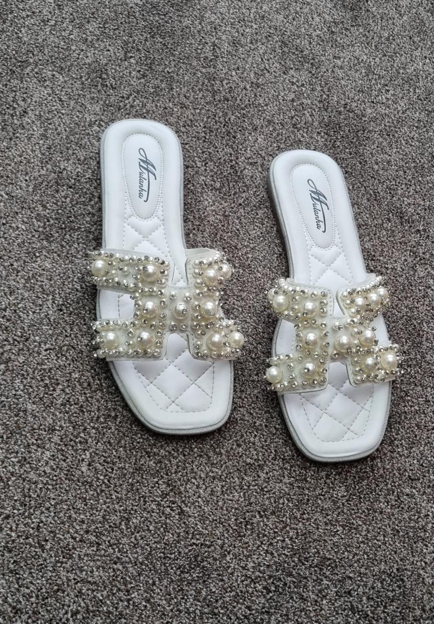 Nieuwe dames slipper maat 41
