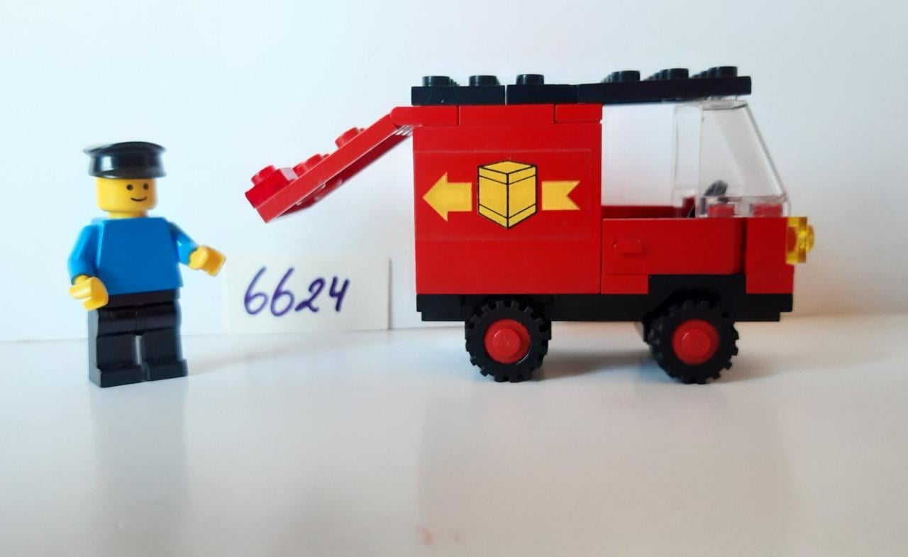 6624 : pakketbezorger, postbezorger