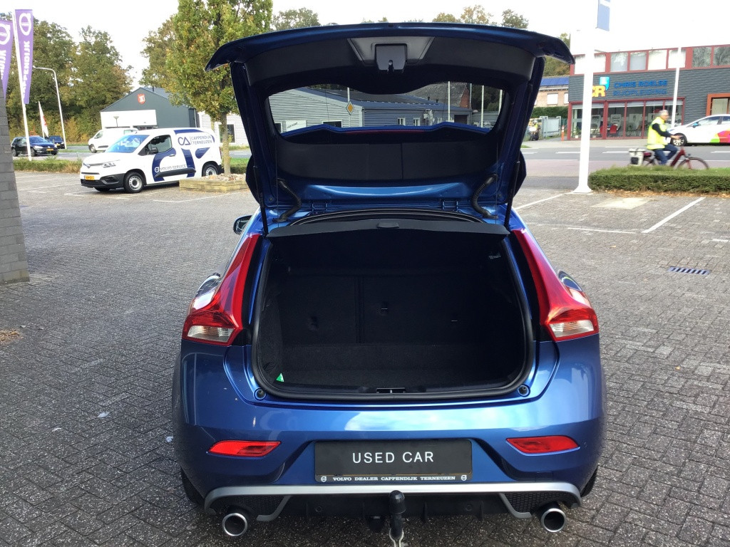 Volvo V40 1.5 t3 polar+ sport leder panoramadak harman kardon camera