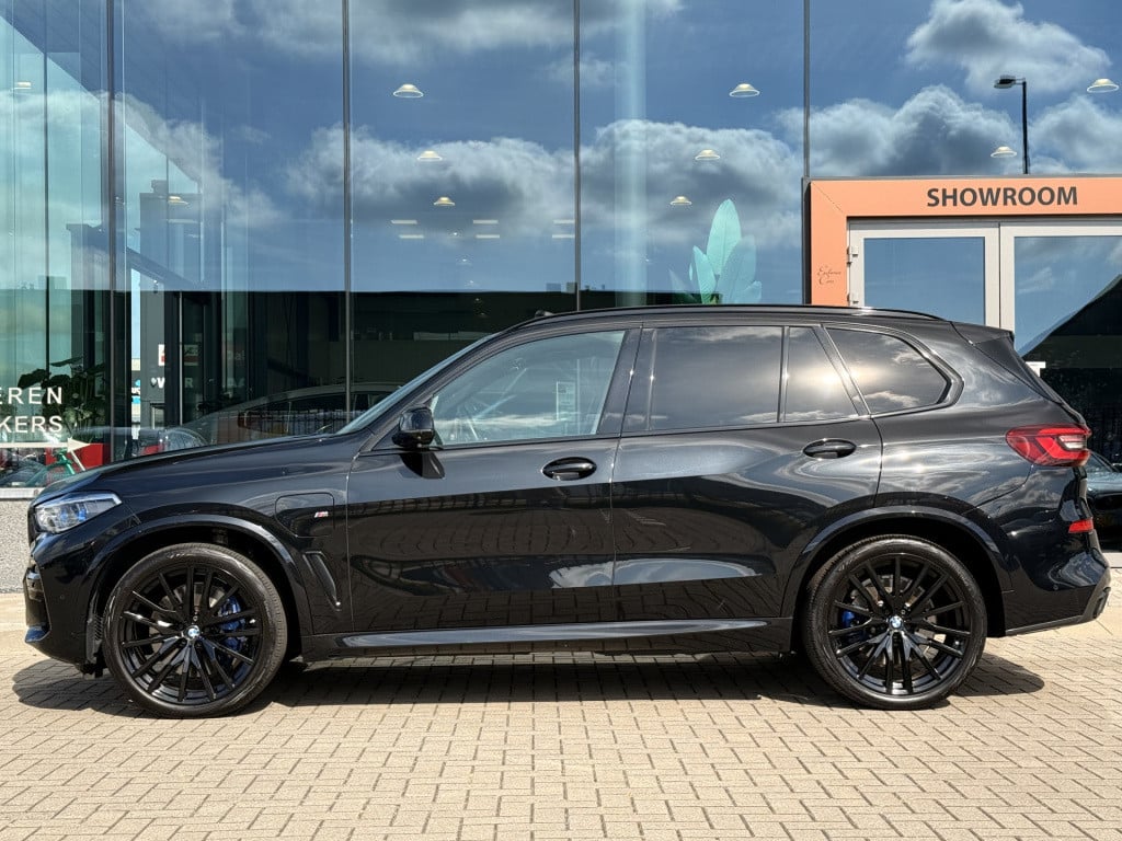 BMW X5 xdrive45e high executive | pano | sky lounge | stoelventilatie | luc