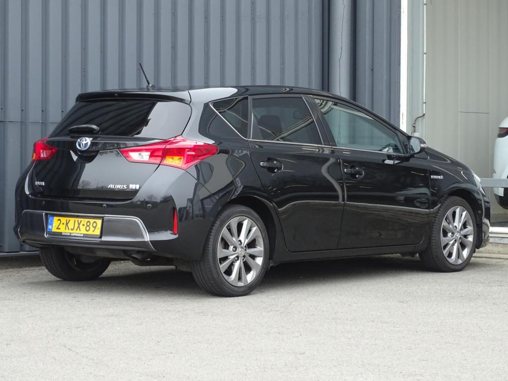 Toyota Auris 1.8 hybrid lease pro | pano | stoelverwarming | camera