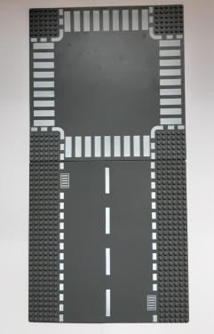 De orginele Lego City wegplaten, 1 kruising + 1 rechte weg