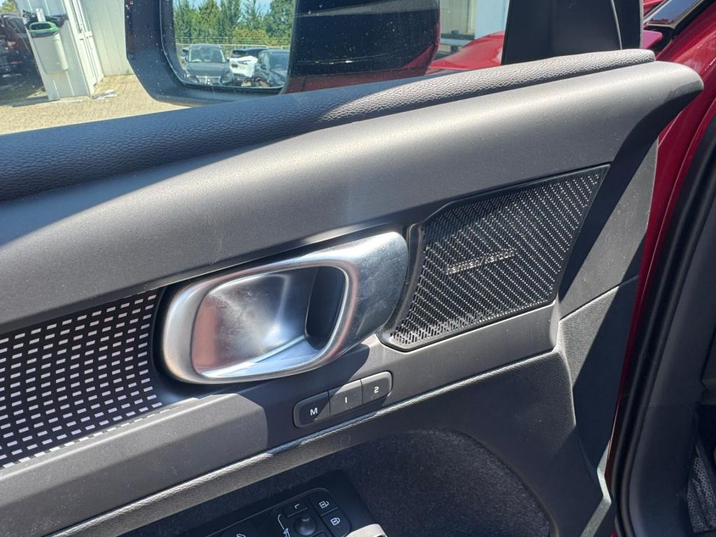 Volvo XC40 1.5 t5 recharge r-design
