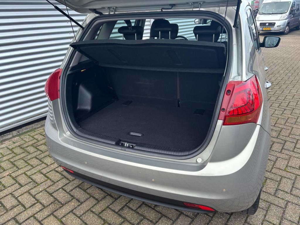 Kia Venga 1.4 cvvt economyline