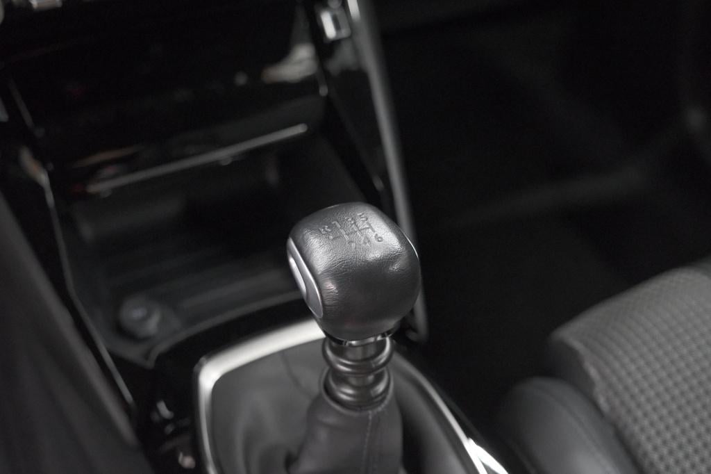 Peugeot 208 puretech 100 gt | camera | apple carplay | parkeersensoren | na