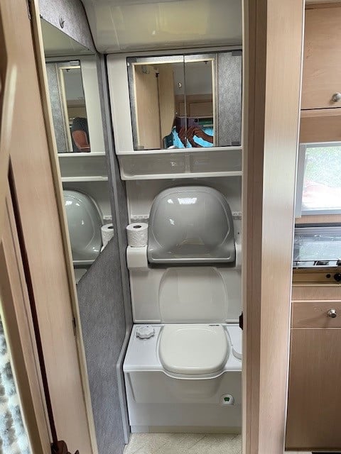 Caravan Beyerland Sprinter 390-2