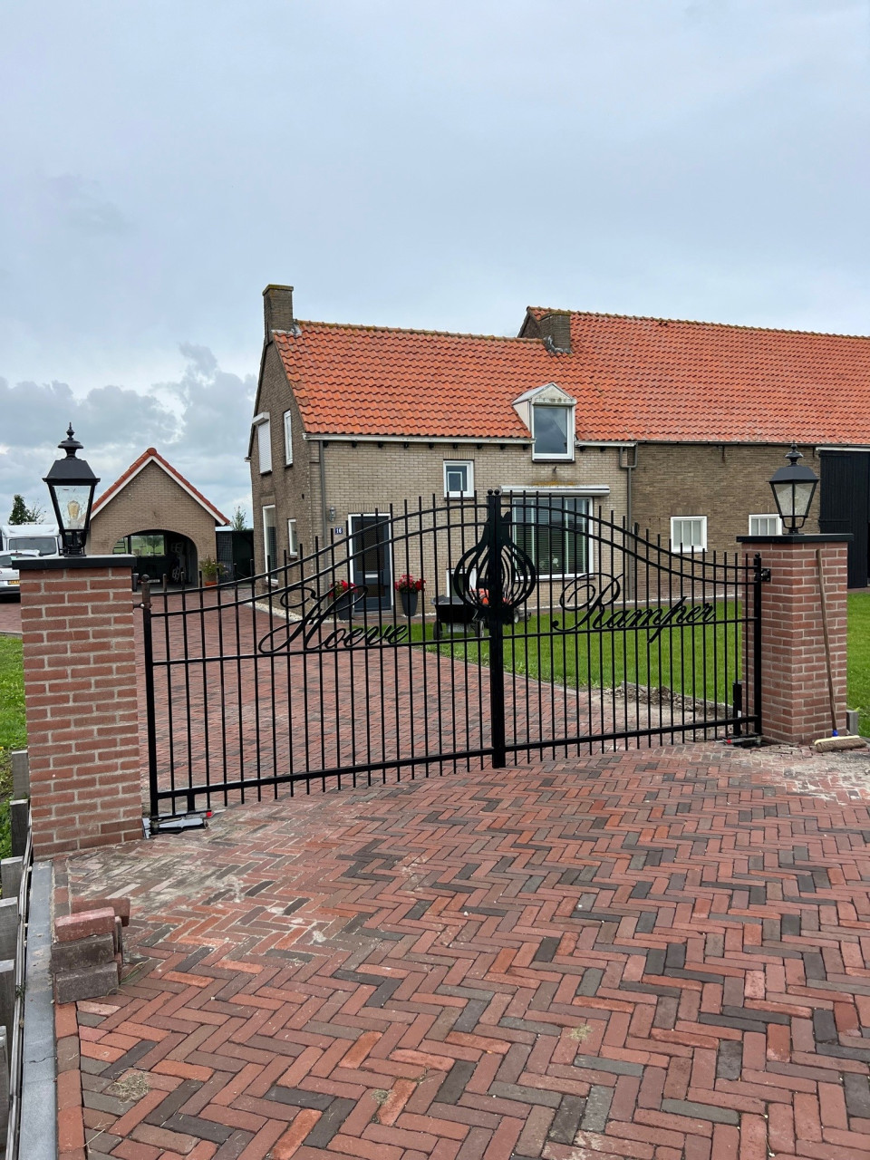 Inrijpoort of Schuifpoort nodig... Wij maken het.