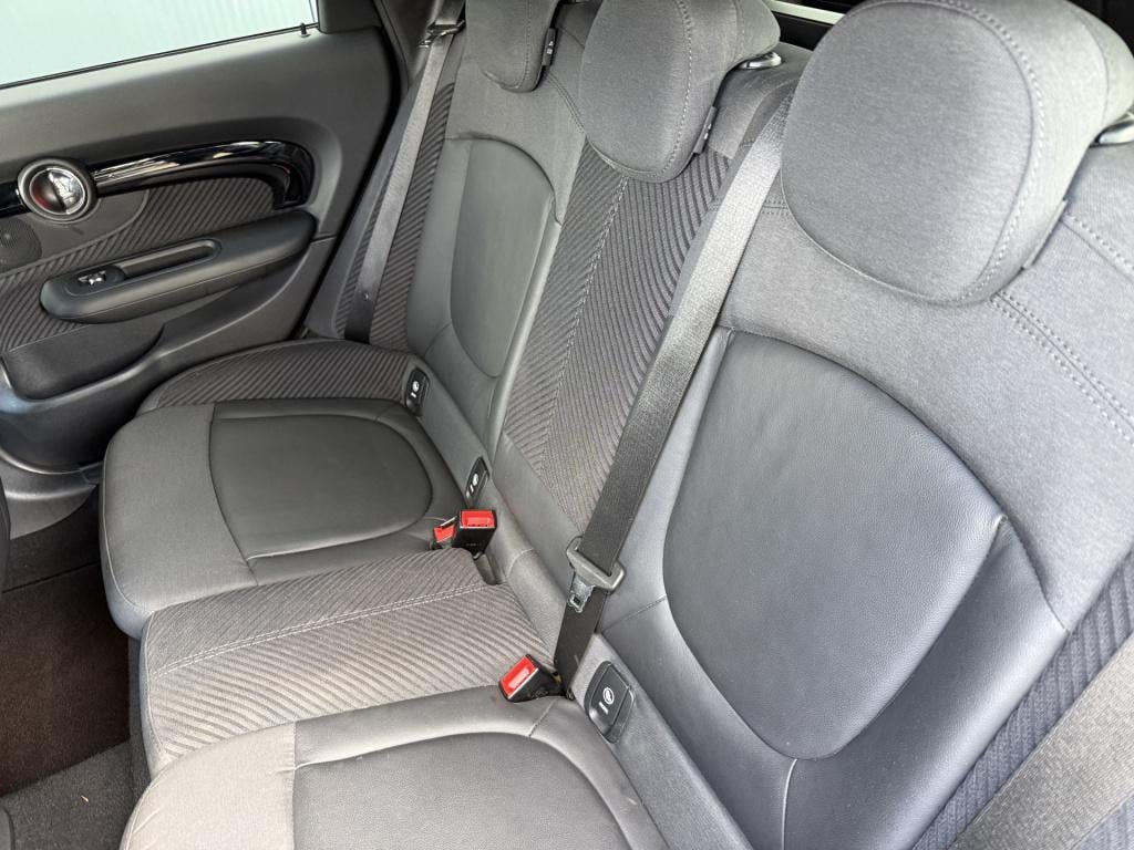 Mini Clubman 1.5 cooper business edition 6-drs