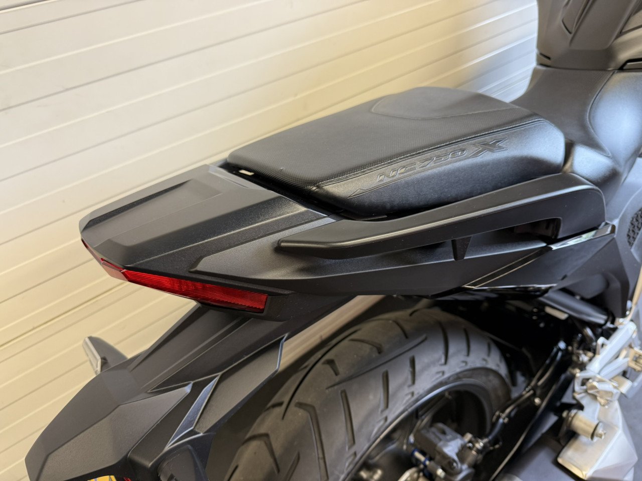 Jonge Honda NC 750 X slechts 467km oud en fabrieksgarantie!