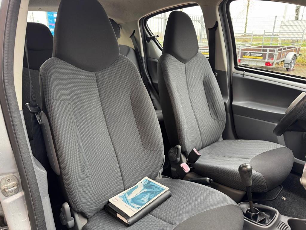 Toyota Aygo 1.0-12v +