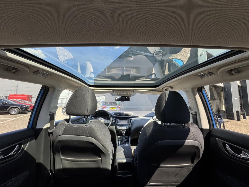 Nissan Qashqai 1.2 n-connecta design pack | panoramadak | navigatie | 360° 