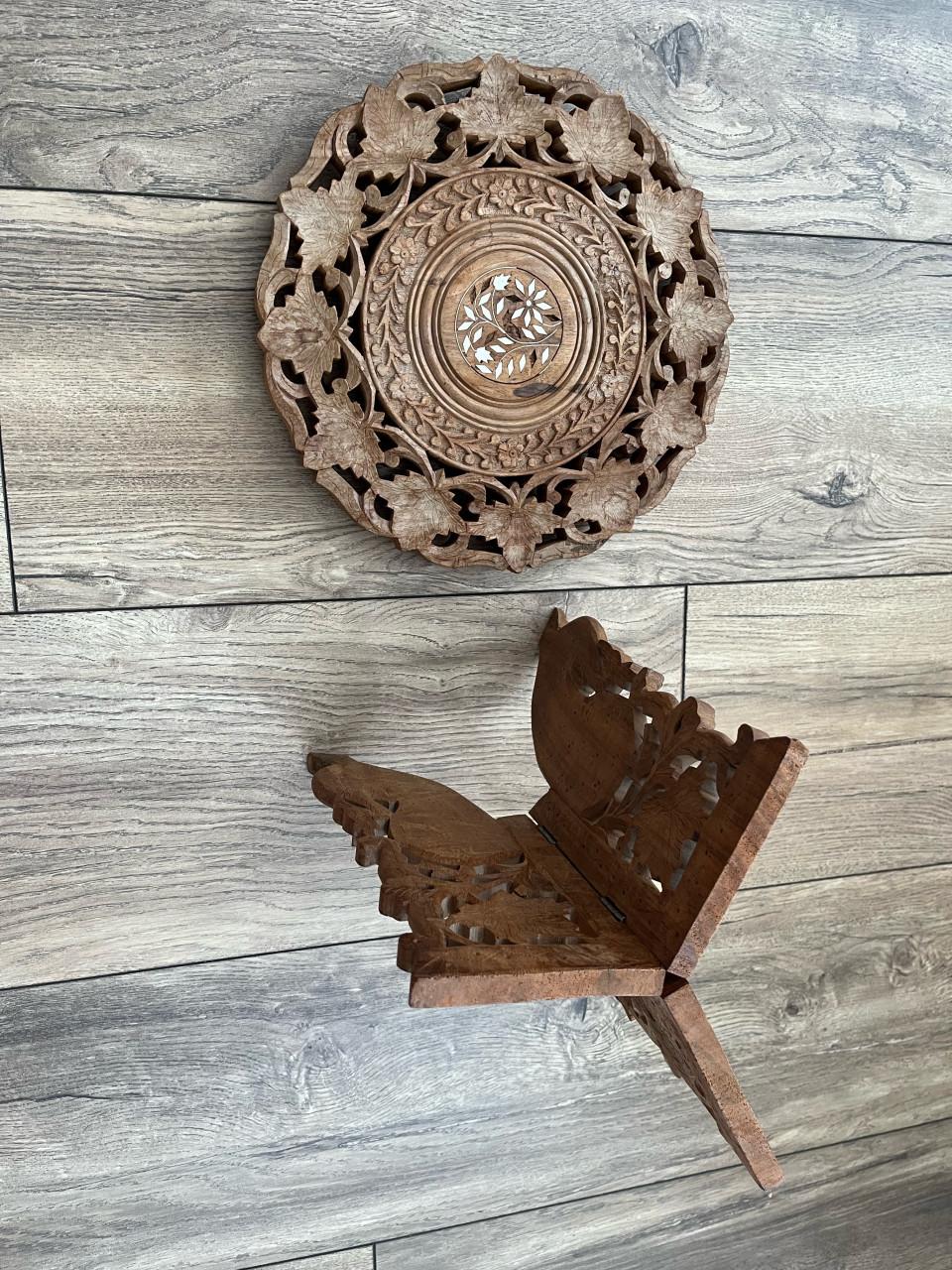 Prachtig aziatisch tafeltje opklapbaar hout bewerkt
