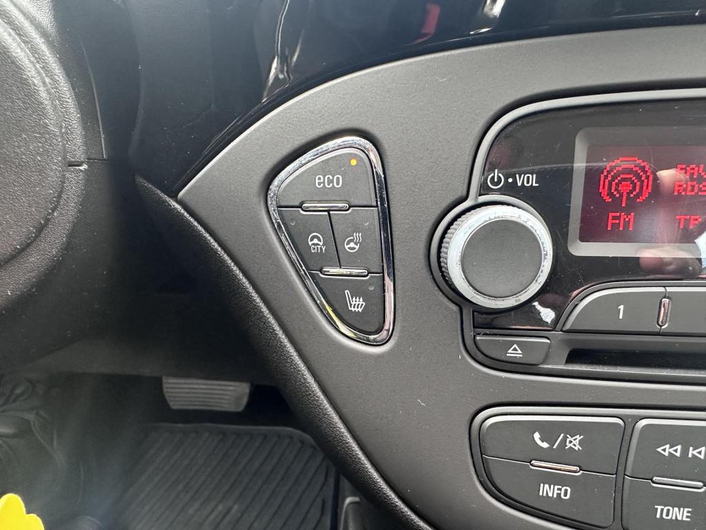 Opel Corsa 1.4 color edition
