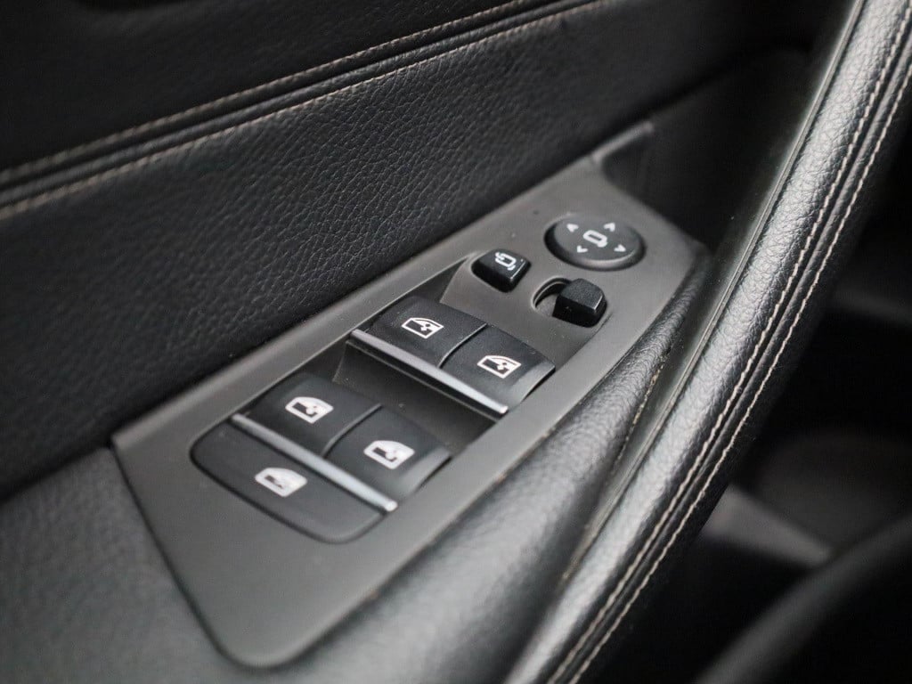 BMW 5 Serie 520e business edition plus | m-sport | automaat | schuifdak | t