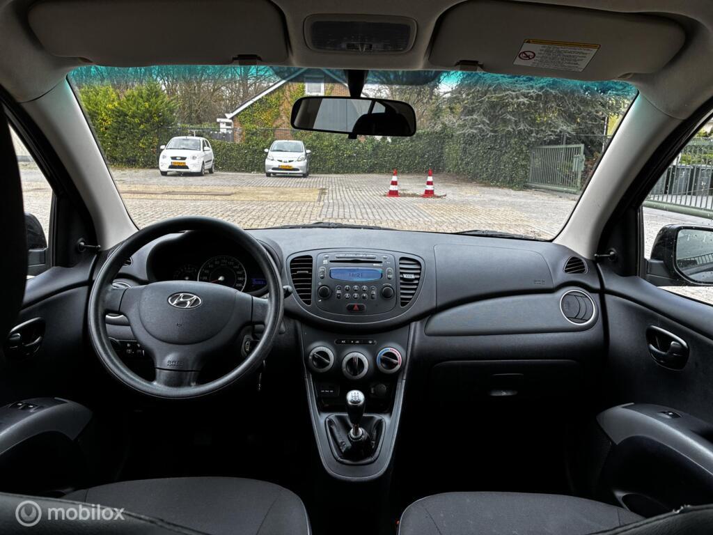 Hyundai i10, 1.0 i-Drive Black Pack Airco km105.063 Nap 5Deurs BJ2013