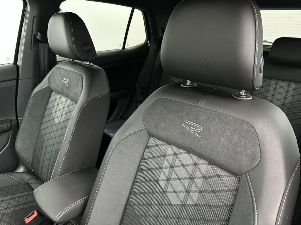 Volkswagen T-cross r-line-edition 1.5 110 kw / 150 pk tsi suv 7 versn