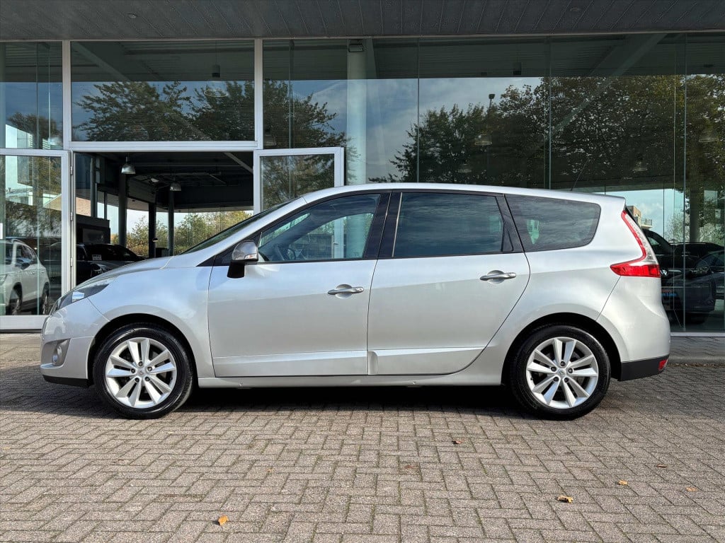 Renault Grand Scenic tce 130 7 persoons expression| schuifdak|trekhaak|rijk