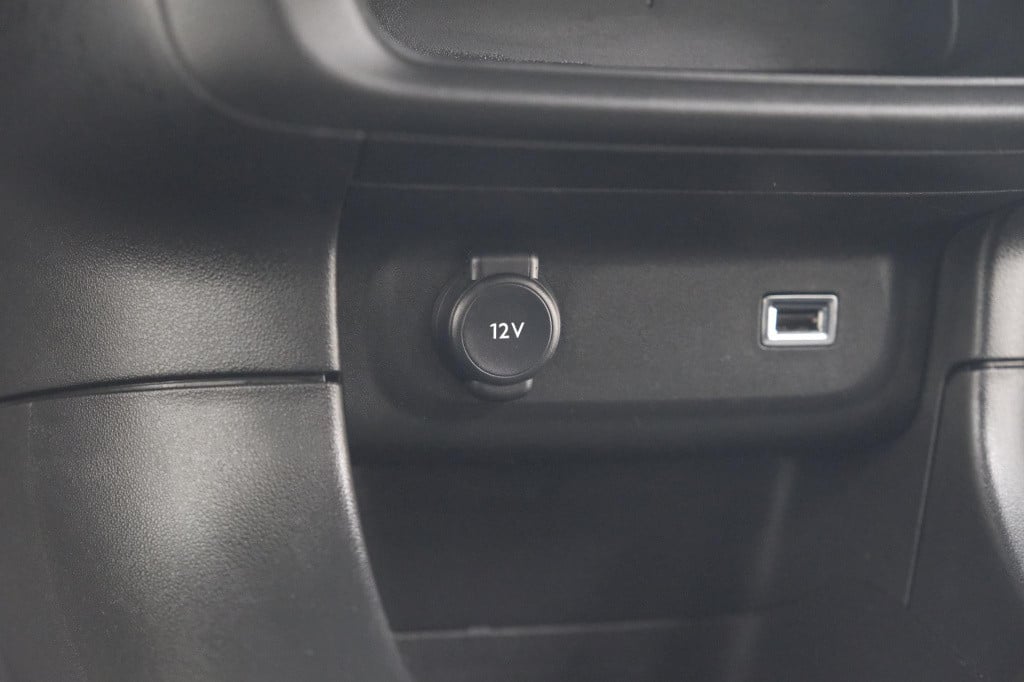 Citroen C3 puretech 82 c-series | climate control | apple carplay | stoelve