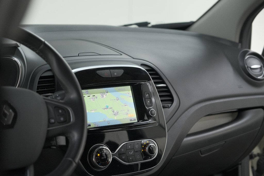 Renault Captur tce 90 intens | trekhaak | camera | navigatie | parkeersenso