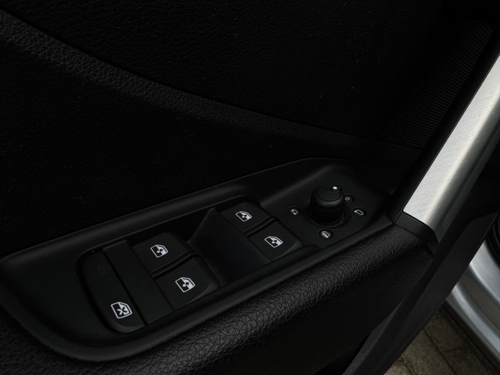 Audi Q2 35 tfsi s-line * virtual cockpit * keyless * matrix led