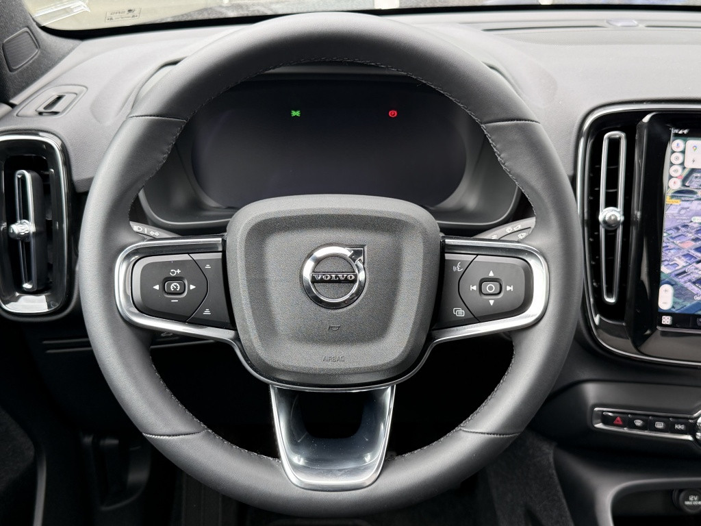 Volvo C40 extended plus 82 kwh | trekhaak| pano| achteruitrijcamera| stoel