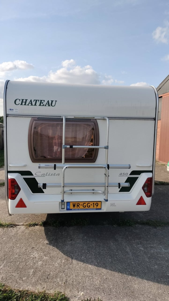 Chateau Calista 450 (2005)  met voortent