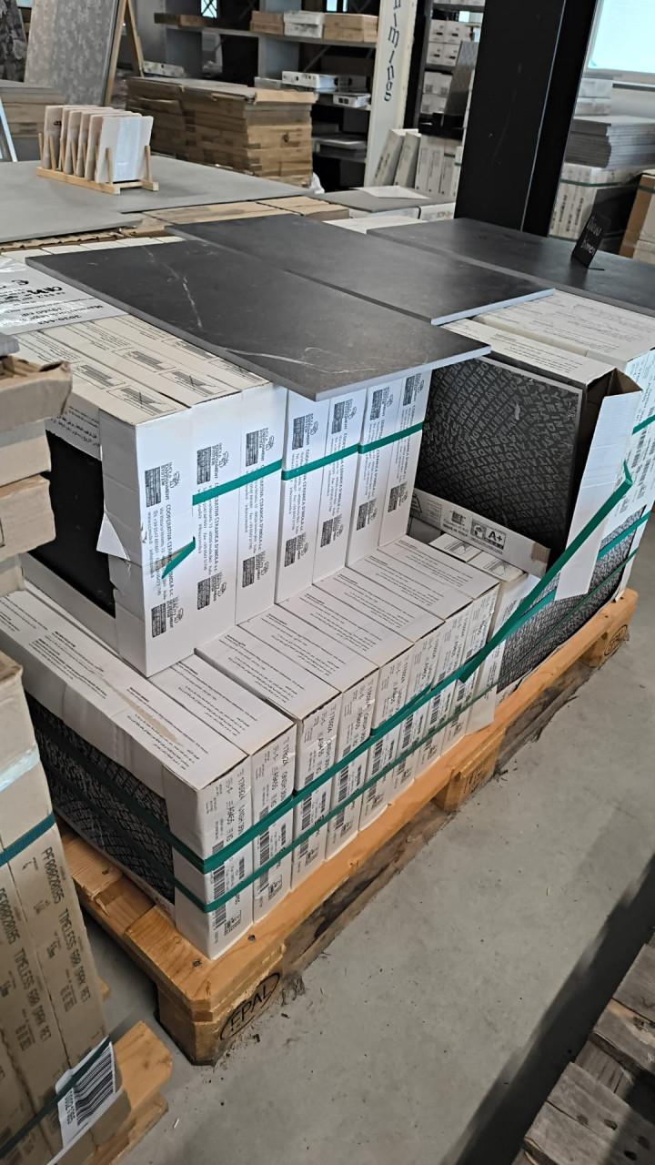 3030-443 ca 18 m² marmerlook tegels, 30x60 cm, mat zwart