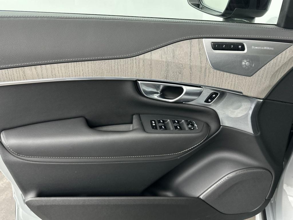 Volvo XC90 t8 455pk recharge ultra dark| full options!! b&w | luchtvering